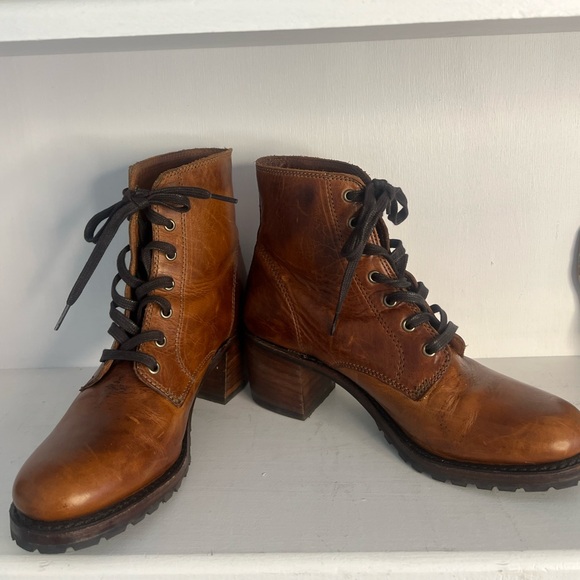 Frye Sabrina 6G Lace-Up Boots 8.5 Made USA - Picture 2 of 7